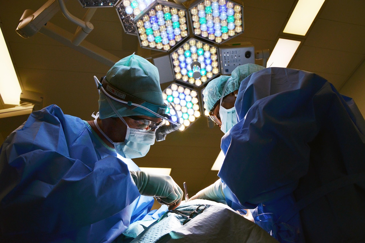 découvrez le secteur des medical sales : opportunités de carrière, missions du commercial médical, compétences requises et évolutions dans l'industrie de la santé.